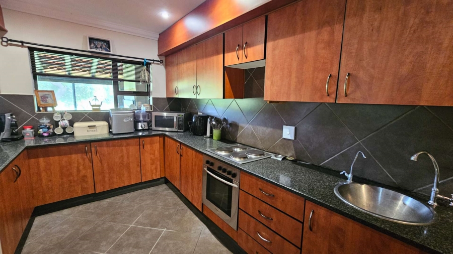 2 Bedroom Property for Sale in Kosmos North West